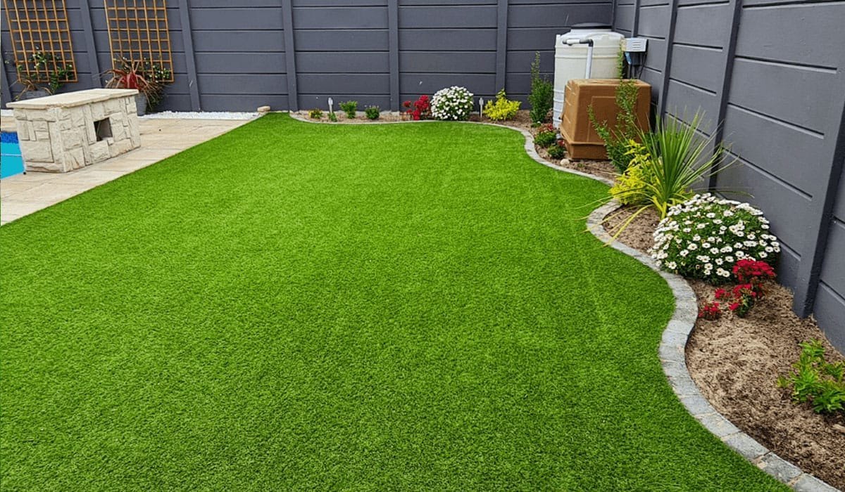Balcony Artificial Grass Dubai Installation